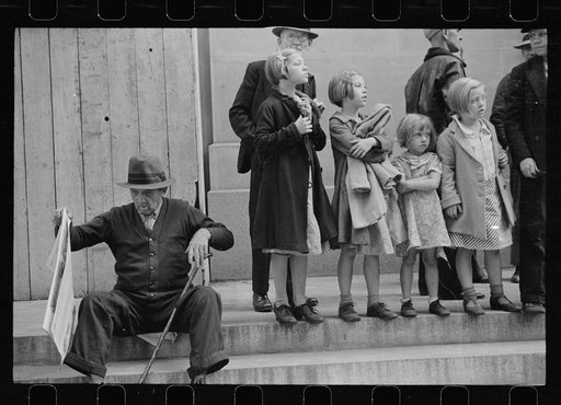Watching the beginnings of the parade, Cincinnati, Ohio