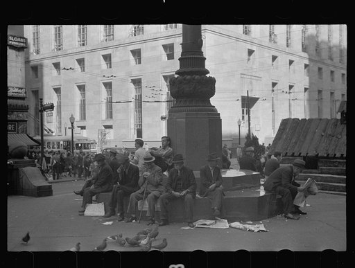 Untitled photo, possibly related to: Fountain Square, Cincinnati, Ohio