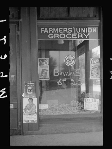 Farmer's Union Coop grocery store, Centralia, Kansas. This cooperative has received a loan from the FSA (Farm Security Administration)