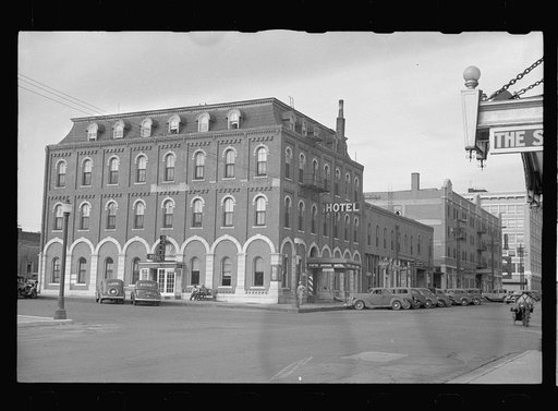 5th Avenue Hotel, Topeka, Kansas