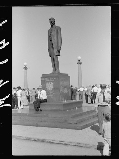 Untitled photo, possibly related to: Park scene, Labor Day, Milwaukee, Wisconsin