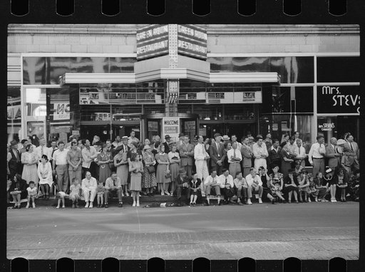 Watching parade, Letter Carriers Convention, Milwaukee, Wisconsin
