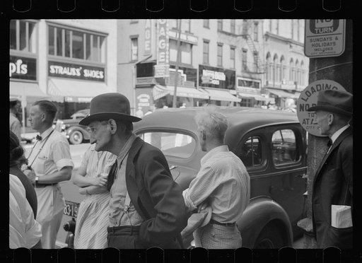 Watching parade, Letter Carriers Convention, Milwaukee, Wisconsin