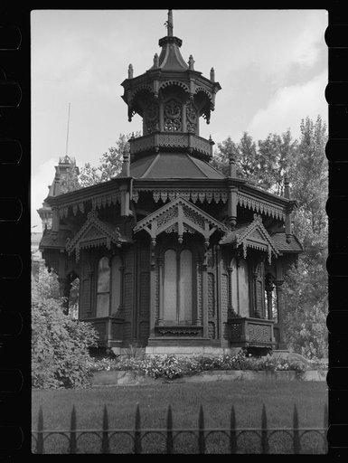 Lawn house, Milwaukee, Wisconsin