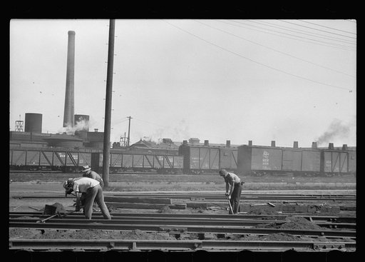 Working on the railroad, Minneapolis, Minnesota
