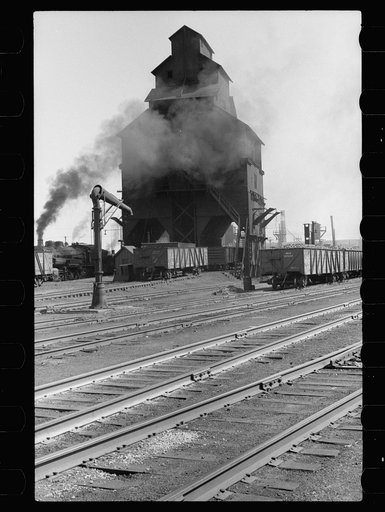 Untitled photo, possibly related to: Railroad yards, Minneapolis, Minnesota