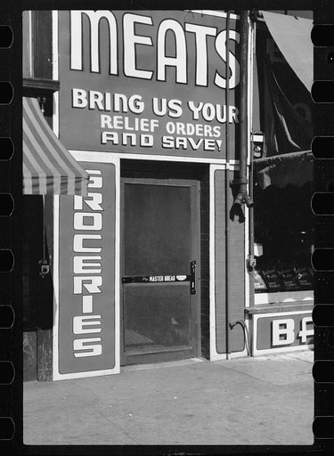 Grocery store in poor district, Minneapolis, Minnesota