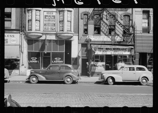 Untitled photo, possibly related to: Liquor store, Gateway District, Minneapolis, Minnesota