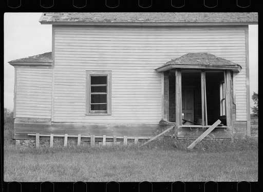 Abandoned farmhouse, Chippewa County, Wisconsin