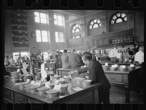 Untitled photo, possibly related to: Open grain market, Minneapolis Grain Exchange, Minneapolis, Minnesota