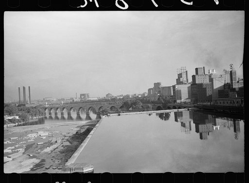 Untitled photo, possibly related to: Flour mill district, Minneapolis, Minnesota