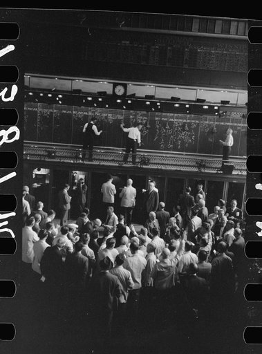 Bidding on futures, Minneapolis Grain Exchange, Minnesota
