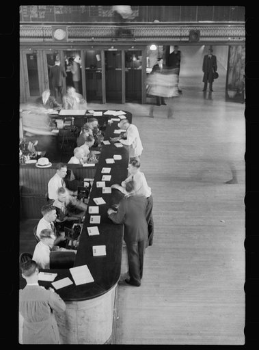 Untitled photo, possibly related to: Buyer at open grain market, Minneaplis Grain Exchange, Minnesota