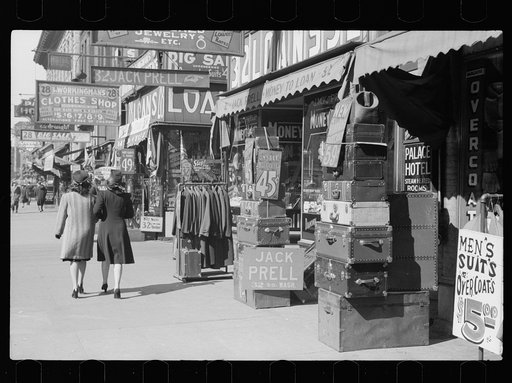 Pawnshops and secondhand stores in Gateway District, Minneapolis, Minnesota