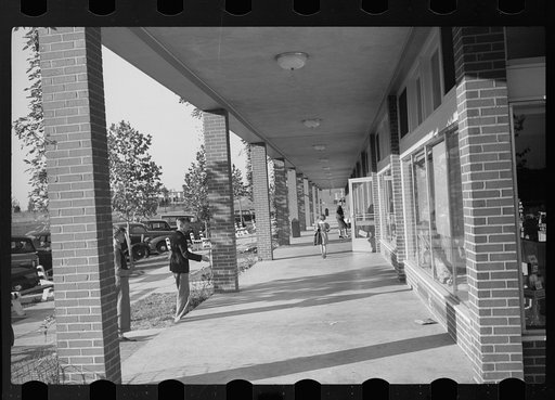 Community shops, Greenhills, Ohio