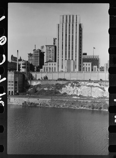 Untitled photo, possibly related to: Courthouse and city hall, St. Paul, Minnesota