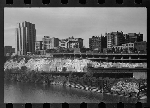 Untitled photo, possibly related to: Courthouse and city hall, St. Paul, Minnesota