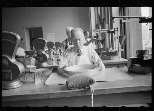 Grain inspector at state grain inspection deptartment, Minneapolis, Minnesota