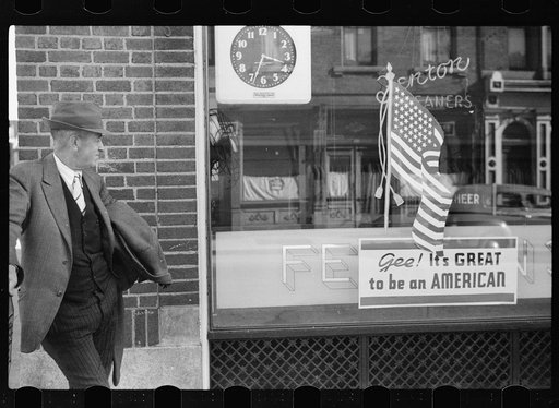 Covington, Kentucky, street corner, 3:33 p.m.