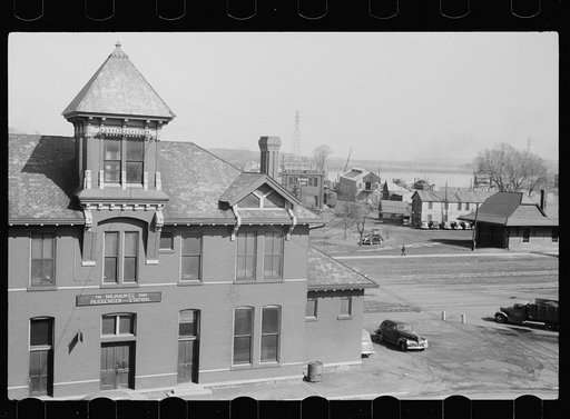 Untitled photo, possibly related to: CM&P (Chicago, Milwaukee and St. Paul) railroad station, Dubuque, Iowa