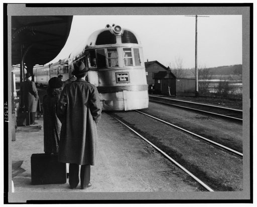 The Burlington Zephyr. East Dubuque, Illinois