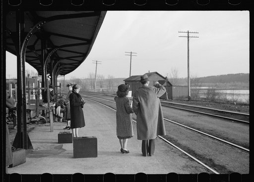 Untitled photo, possibly related to: Waiting for the train to Minneapolis, East Dubuque, Illinois
