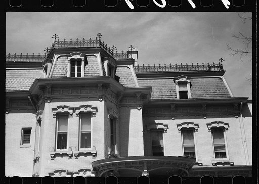 House with mansard roof, Dubuque, Iowa