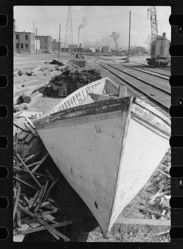 Untitled photo, possibly related to: Old wagon and buggy company, Dubuque, Iowa