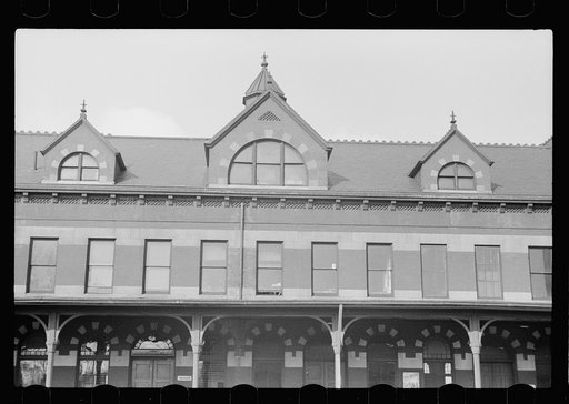 Untitled photo, possibly related to: Railroad depot, Dubuque, Iowa