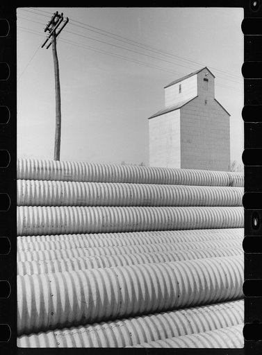 Grain elevator and piping, Grundy Center, Iowa