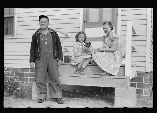 Untitled photo, possibly related to: Farm manager talking with farmer at Granger Homesteads, Iowa
