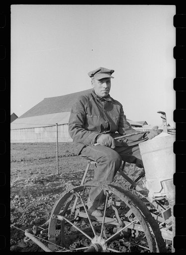 Untitled photo, possibly related to: Farm manager talking with farmer at Granger Homesteads, Iowa