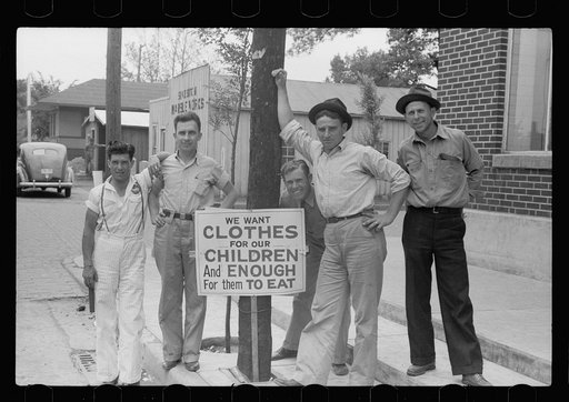 Employees of Coca-Cola plant on strike, Sikeston, Missouri