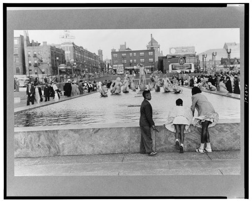 Fountain in front of Union Station, St. Louis, Missouri