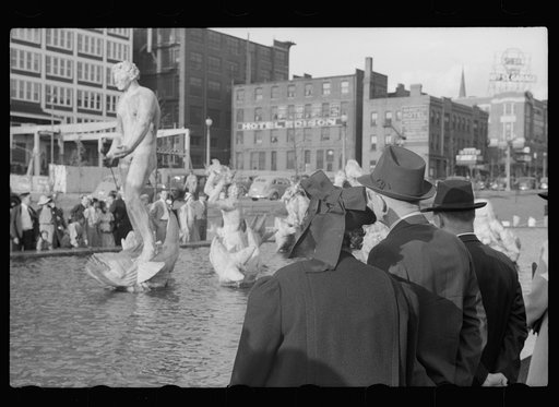 Untitled photo, possibly related to: Fountain in front of Union Station, St. Louis, Missouri