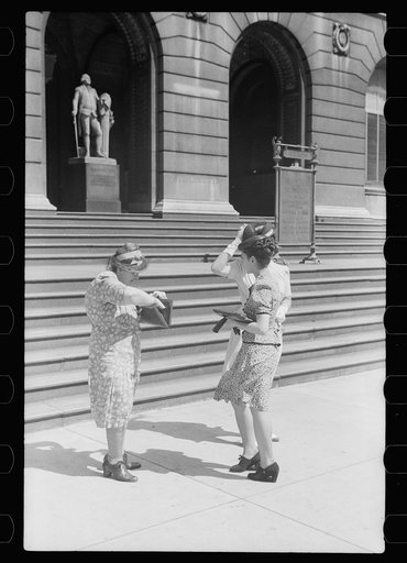 Untitled photo, possibly related to: Art Institute of Chicago, Chicago, Illinois