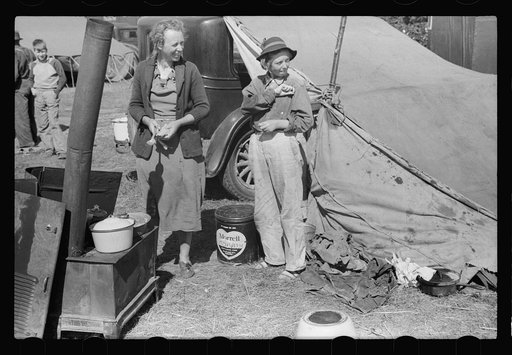 Untitled photo, possibly related to: Preparing dinner in migrant camp, Berrien County, Michigan