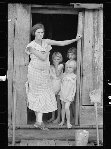 Wife and children of sharecropper in Washington County, Arkansas