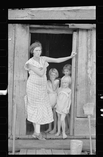 Untitled photo, possibly related to: Wife and children of sharecropper in Washington County, Arkansas
