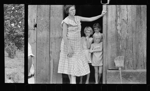Untitled photo, possibly related to: Wife and children of sharecropper in Washington County, Arkansas