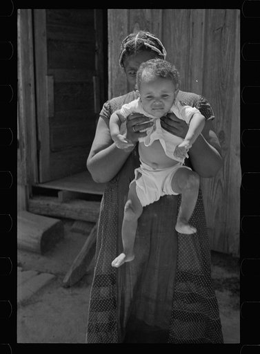 Untitled photo, possibly related to: Wife of Negro sharecropper, Tupelo, Mississippi
