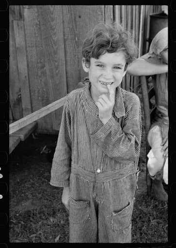 Untitled photo, possibly related to: Wife and child of sharecropper, Tangipahoa Parish, Louisiana
