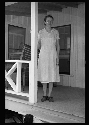 Untitled photo, possibly related to: Wife and children of tenant farmer who has been resettled, Irwin County, Georgia