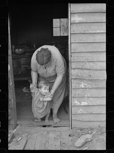 Mrs. Dodson and one of her nine children, Shenandoah National Park, Virginia