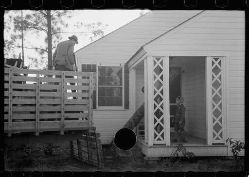 Untitled photo, possibly related to: W.R. Hubbard and family moving their household goods on Penderlea Farms, North Carolina