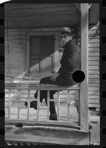 Untitled photo, possibly related to: Mr. and Mrs. Louis Lynch, tract no. 189, Johnston County, North Carolina