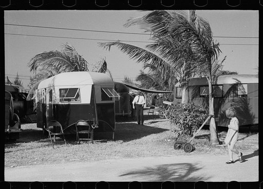 Some of the 200 trailers encamped at an auto-trailer camp near Dania, Florida. This is one of the better trailer camps in Florida, the rates being $5.00 weekly including electricity