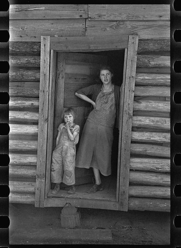 Wife and child of Alabama sharecropper, Walker County, Alabama