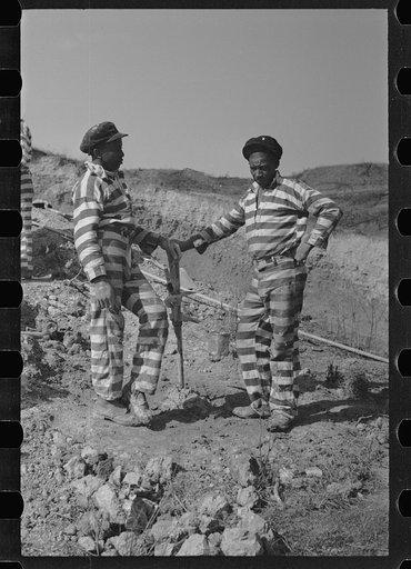 Untitled photo, possibly related to: Negro road gang, Jefferson County, Alabama
