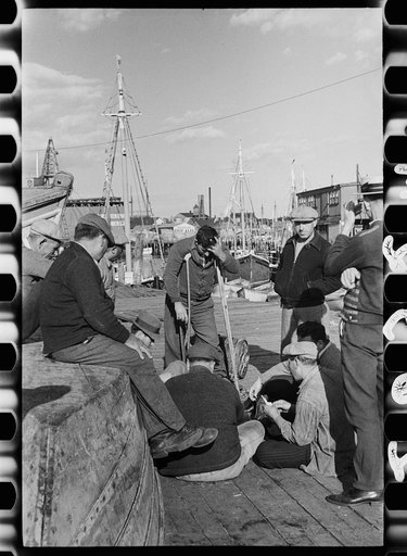 Untitled photo, possibly related to: Waterfront, Gloucester, Massachusetts